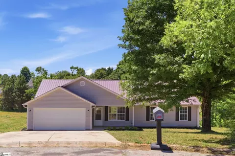 106 Duck Pond Ct, Greenville, SC 29611