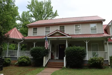 166 Chestnut Lake Dr, Inman, SC 29349