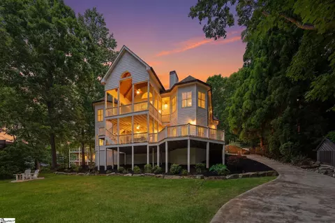 112 Gates Cove Dr, Fair Play, SC 29643