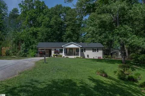 206 Live Oak Way, Taylors, SC 29687