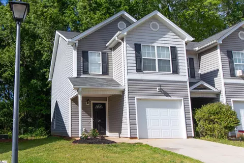 20 Greensboro Ct, Greenville, SC 29617