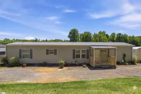 111 Lake Circle Rd, Marietta, SC 29661