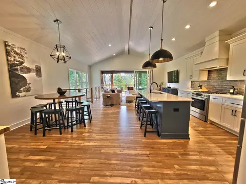 366 Hideaway Cove Dr, Seneca, SC 29672 photo 5