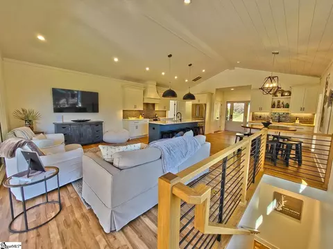 366 Hideaway Cove Dr, Seneca, SC 29672 photo 8