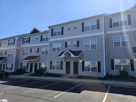 122 University Village Dr, Central, SC 29630