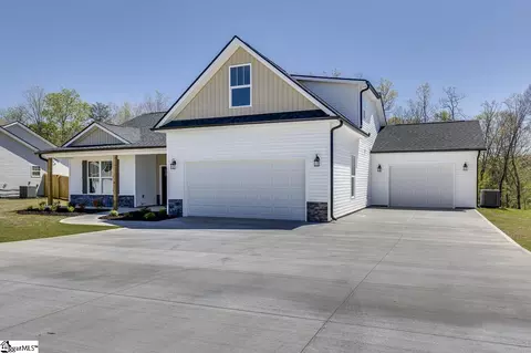 209 Old Glory Ct, Pickens, SC 29671
