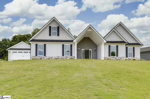 110 Hintons Farms Dr, Easley, SC 29640