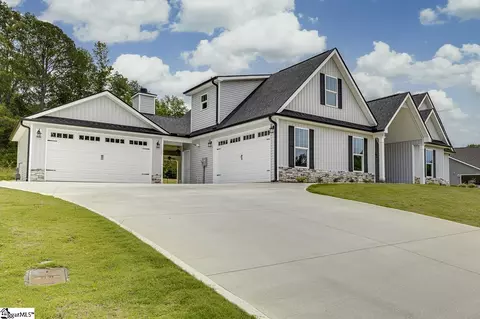 110 Hintons Farms Dr, Easley, SC 29640