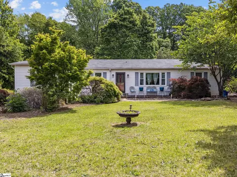 2728 Compton Bridge Rd, Campobello, SC 29322