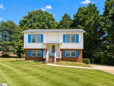 101 Agewood Dr, Simpsonville, SC 29680