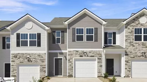 3455 Hunters Brook Dr, Boiling Springs, SC 29316