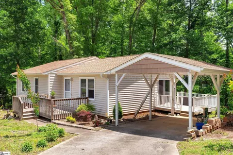 119 Scott Dr, Seneca, SC 29678
