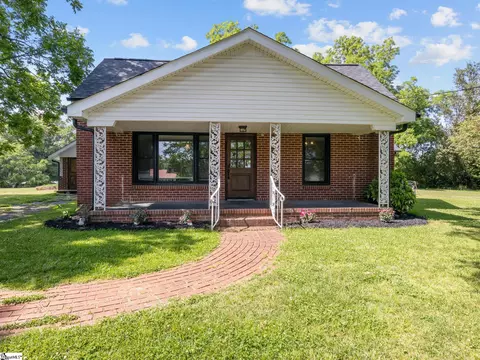1125 Friendship Rd, Seneca, SC 29678