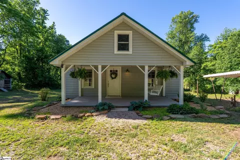 330 Fews Bridge Rd, Taylors, SC 29687