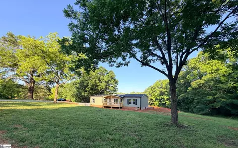 242 Black Bottom Rd, Liberty, SC 29657