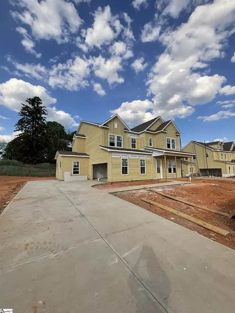 900 Cedarleaf Way, Simpsonville, SC 29681