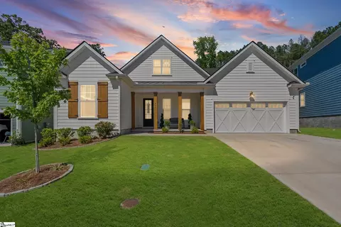 425 Galleron Ct, Fountain Inn, SC 29644