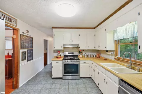 Kitchen - 224 Two Notch Trl, Easley, SC 29642 photo 1 of 3