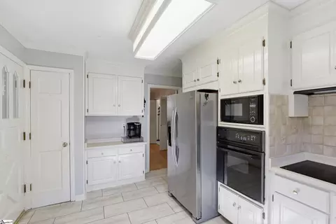 Kitchen - 500 Laurel Rd, Easley, SC 29642 photo 3 of 3