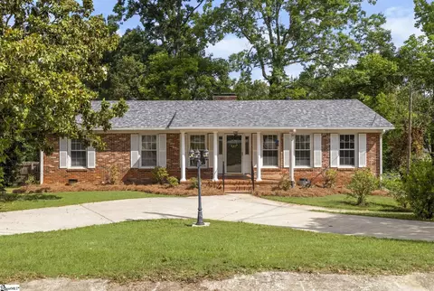 6 Chelsea Cir, Greenville, SC 29605