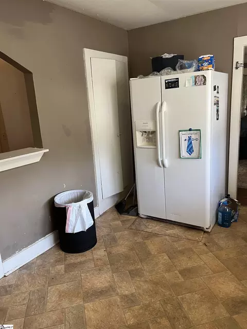 Kitchen - 106 Dacus St, Williamston, SC 29697 photo 4 of 4