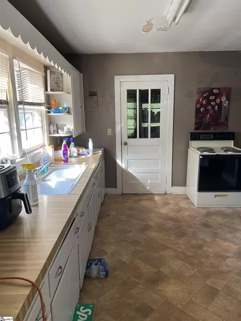Kitchen - 106 Dacus St, Williamston, SC 29697 photo 1 of 4