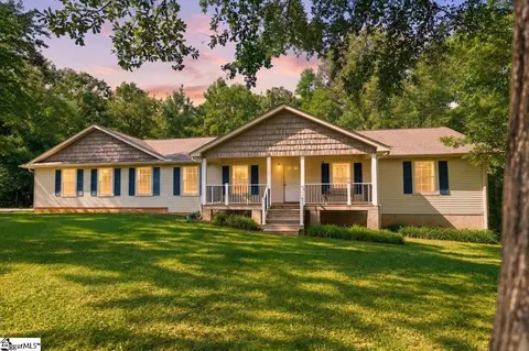 1040 Bennetts Bridge Rd, Greer, SC 29651