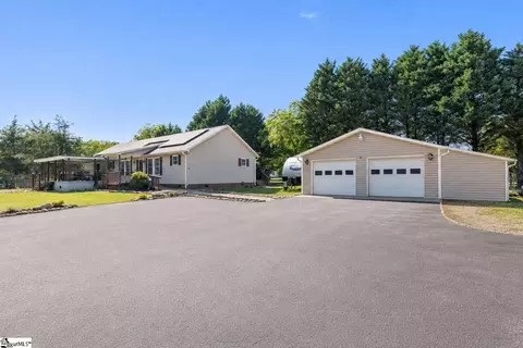 1937 James Cox Rd, Belton, SC 29627