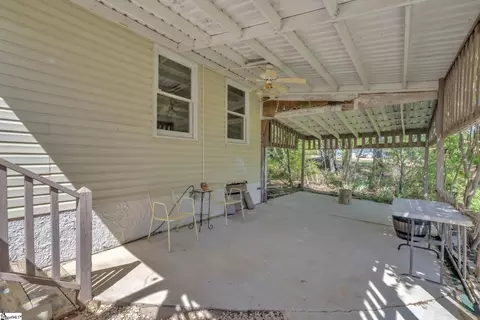 Exterior - 408 Bakerville Rd, Easley, SC 29642 photo 4 of 9