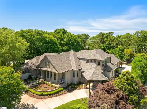 305 Chancery Ln, Simpsonville, SC 29681
