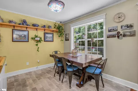 Dining - 211 Tripp St, Williamston, SC 29697 photo 2 of 2