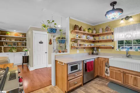 Kitchen - 211 Tripp St, Williamston, SC 29697 photo 2 of 5