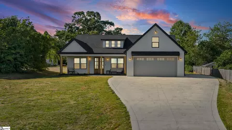 1444 Roddy Rd, Campobello, SC 29322