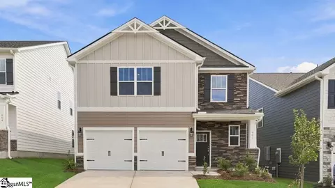 402 Scarlet Leaf Ln, Greenville, SC 29607