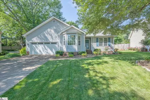 5 Anson Ct, Simpsonville, SC 29681