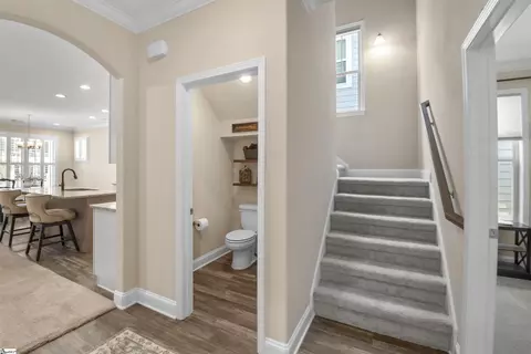 Entry Way - 109 Townsend Ave, Greer, SC 29651 photo 6 of 10