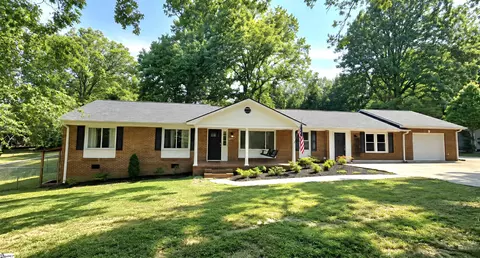 303 E Belvue Rd, Taylors, SC 29687