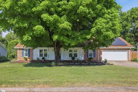 10 Fieldstone Pl, Greenville, SC 29615