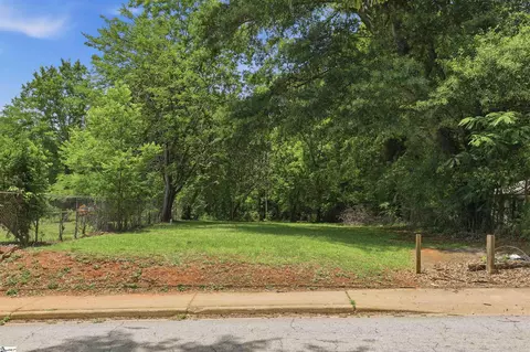 19 Valentine St, Greenville, SC 29601