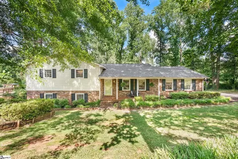 174 Brookgreen Dr, Inman, SC 29349