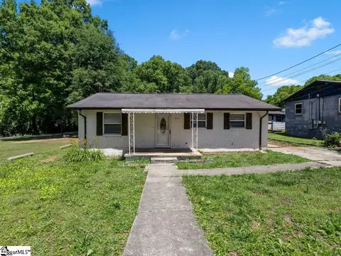 611 Gardner St, Gaffney, SC 29341