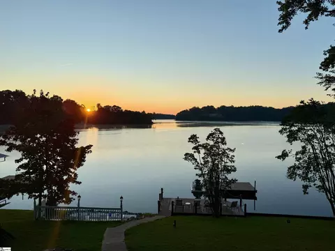 151 Wendy Ln, Inman, SC 29349 photo 4
