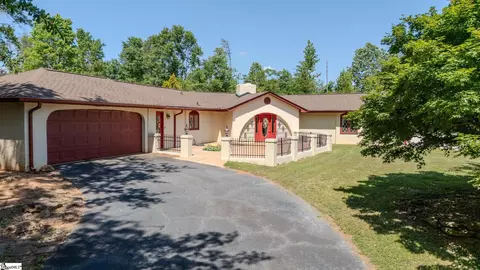 124 Timberlake Cir, Inman, SC 29349