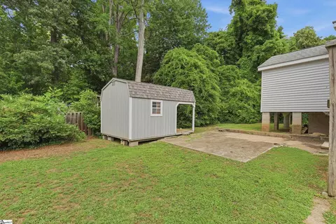 Exterior - 205 E C Ave, Easley, SC 29640 photo 4 of 5