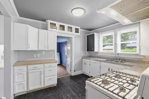 Kitchen - 205 E C Ave, Easley, SC 29640 photo 2 of 3