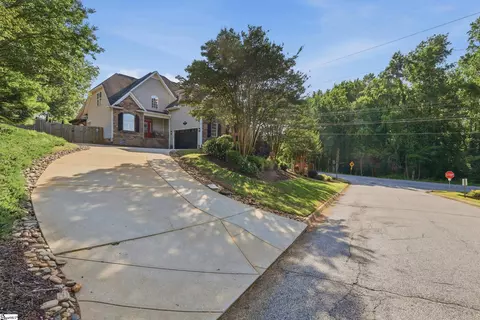 317 Squires Creek Rd, Simpsonville, SC 29681