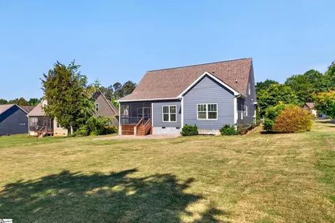 Exterior - 415 S Pendernale Dr, Moore, SC 29369 photo 6 of 6