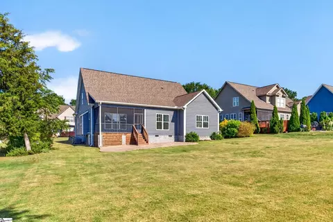 Exterior - 415 S Pendernale Dr, Moore, SC 29369 photo 5 of 6