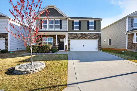 102 Preservation Dr, Greer, SC 29650