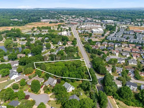 404 Scuffletown Rd, Simpsonville, SC 29681